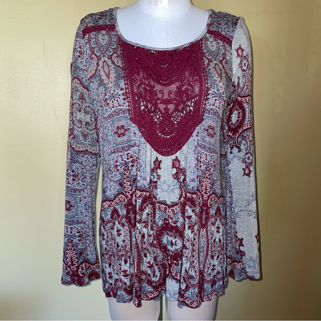 One World Gray Maroon Lace Crochet Front Peasant Top Boho Blouse New Nwot